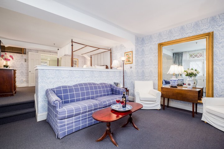 Room 20 of 39
