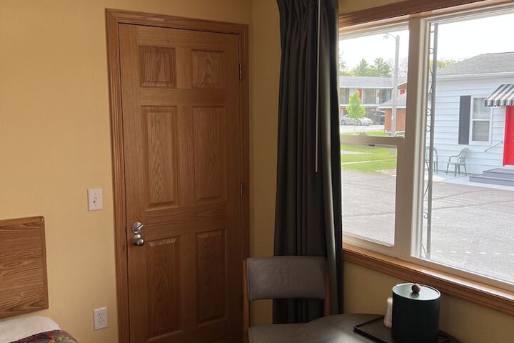 Room 354 of 443