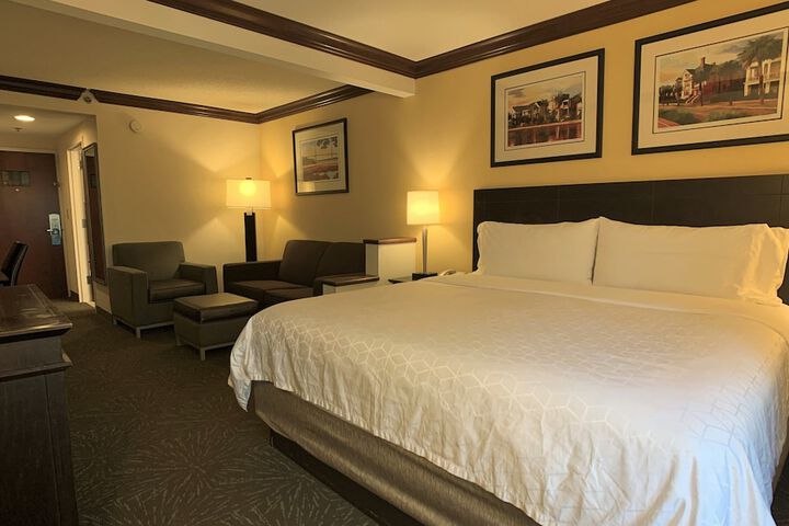 Room 32 of 45