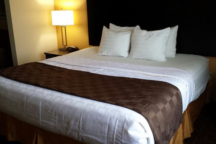 Room 15 of 34