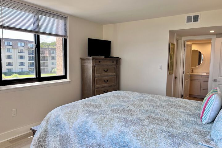 Room 32 of 51