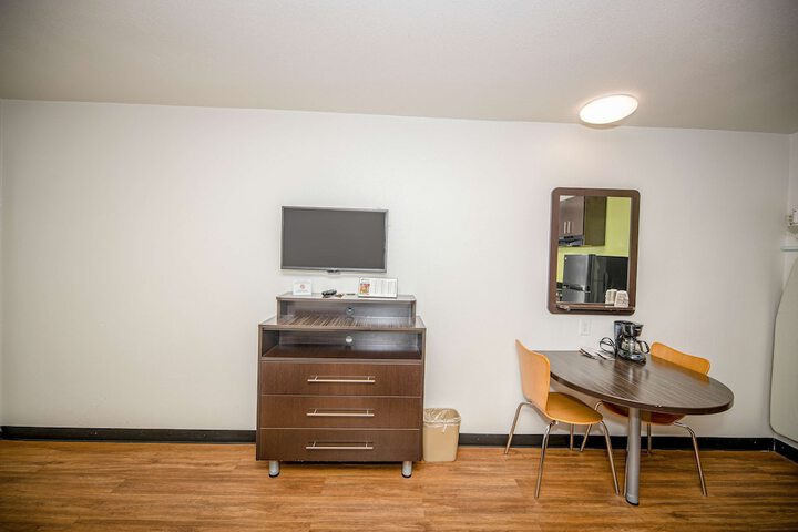 Room 15 of 33