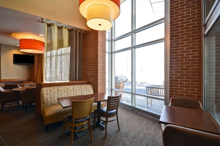 Hyatt Place Chicago / Naperville/Warrenville