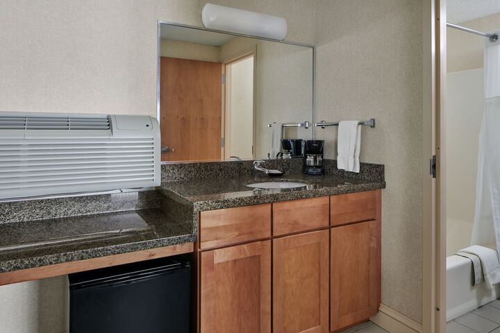 Room 32 of 49