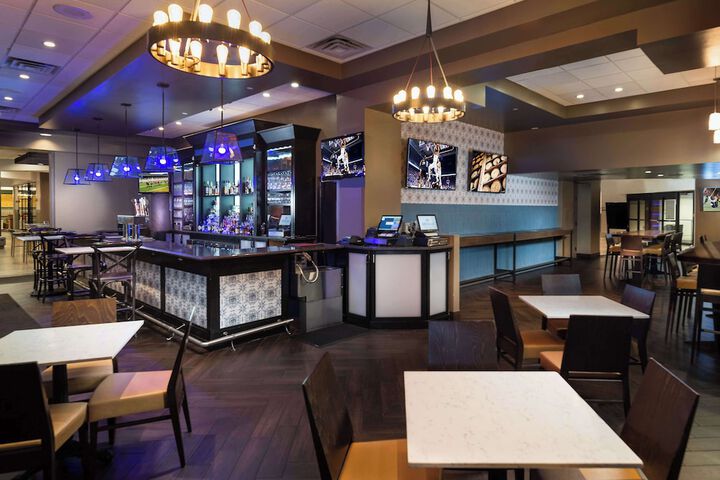 Hilton Lexington / Downtown