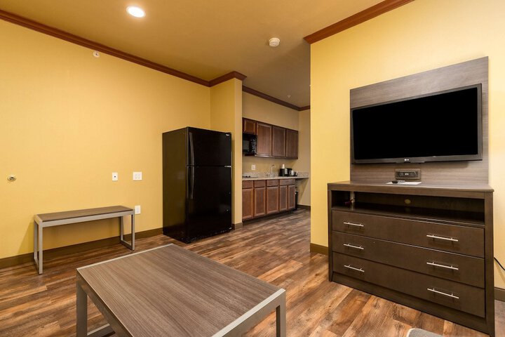Room 21 of 38