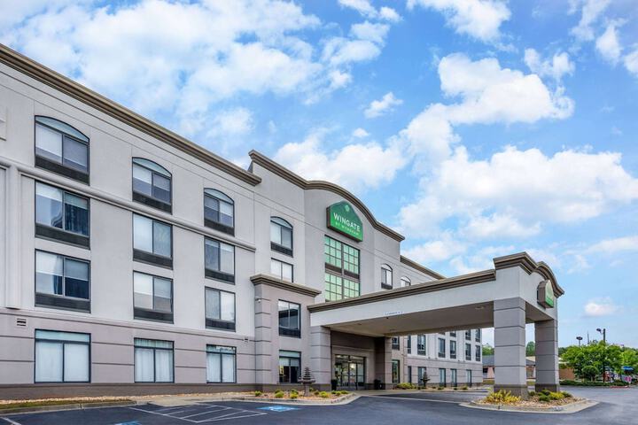 Hotel 4 of 60