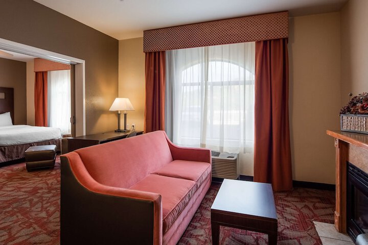 Room 12 of 30