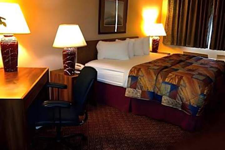 Jasper Inn & Suites