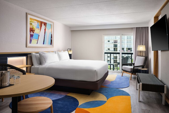 Room 34 of 62