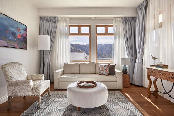 Zane Grey Pueblo Hotel