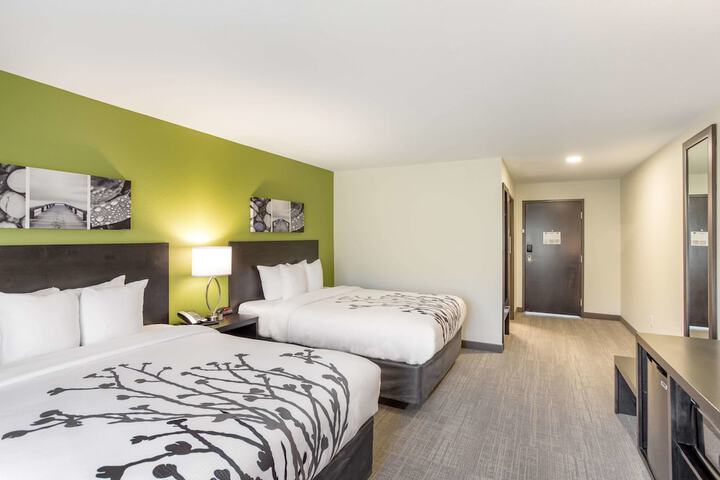 Room 21 of 35