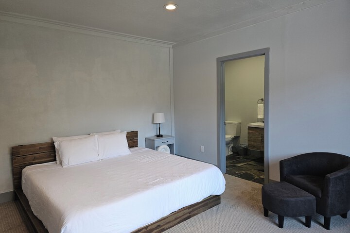 Room 8 of 26