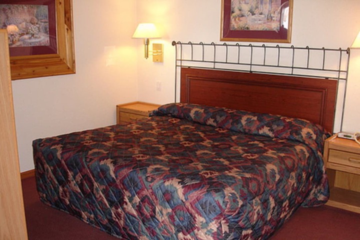 Room 13 of 26