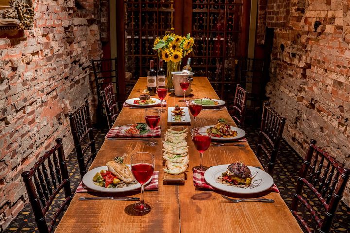 Dining 248 of 260