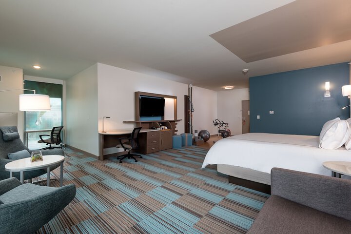 Room 12 of 38