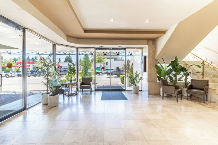 Hotel Interior 19 of 157
