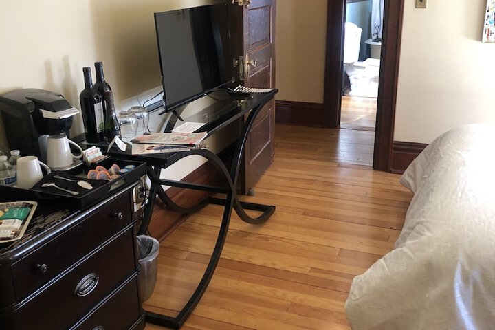 Room 54 of 63