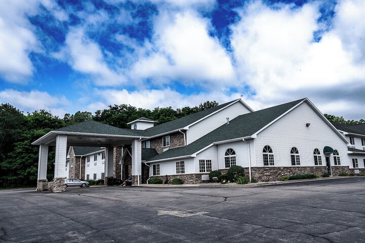 Savanna Inn & Suites