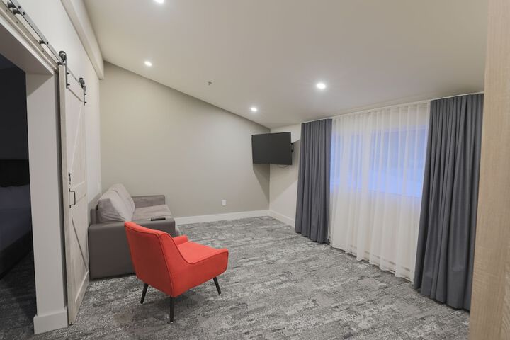Room 34 of 87