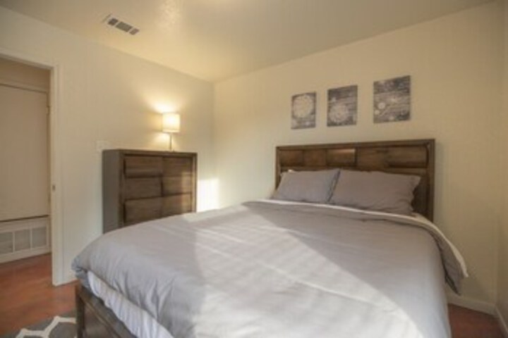 The 2020 Bradley Inn II