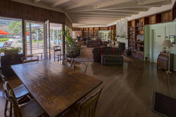 BLUE SKY LODGE