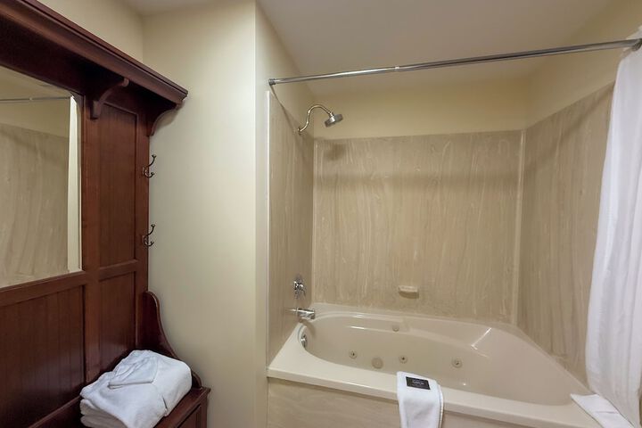 Canmore Inn & Suites