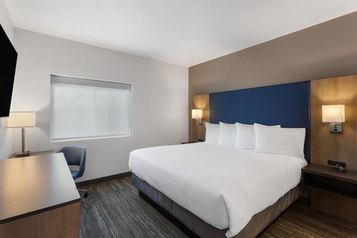 Best Western Plus Landmark Hotel