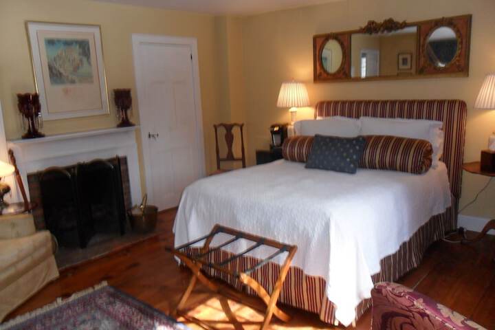Room 19 of 32