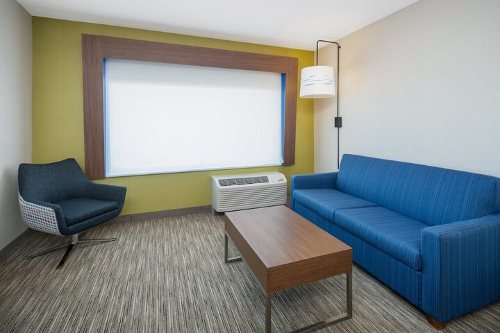 Room 21 of 53