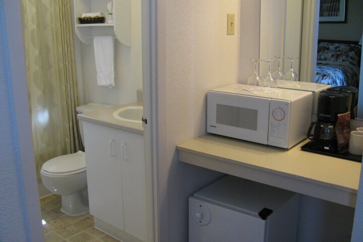Room 18 of 37