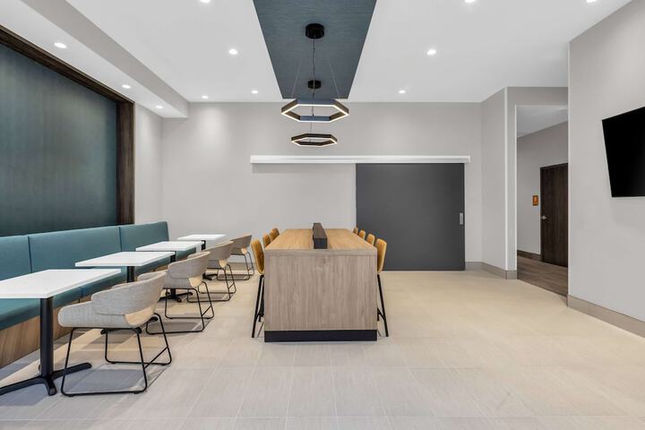 Breakfast/Coffee Service 61 of 78