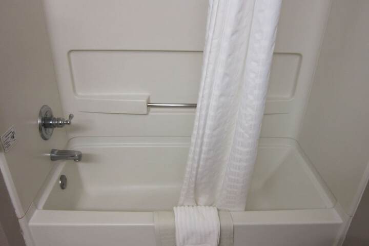 Quality Inn Nashville - Bloomington