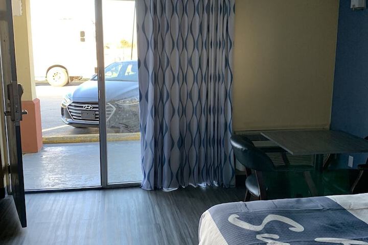 Room 6 of 23