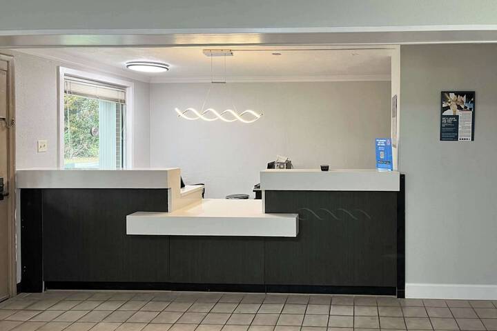Motel 6 Sandersville GA