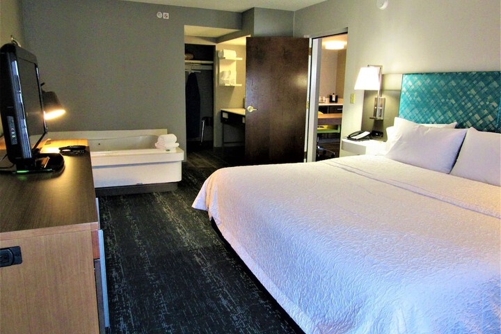 Room 82 of 169