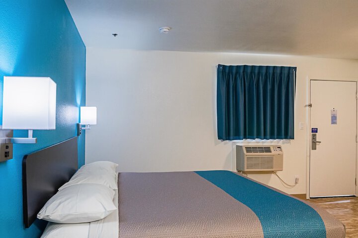 Room 26 of 30