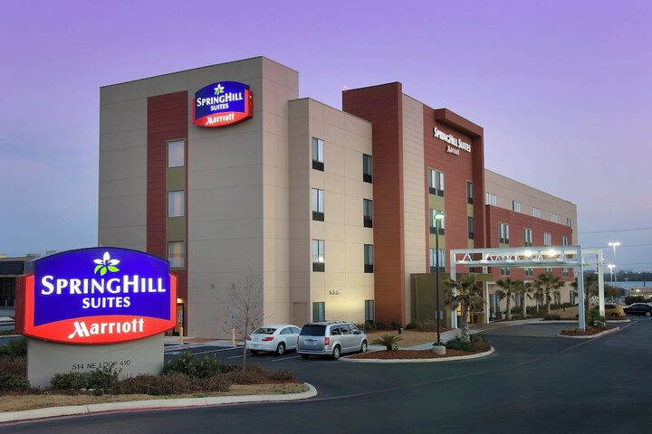 Hotel 2 of 20