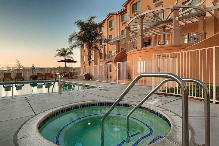 Pool 6 of 23