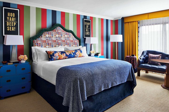 Room 16 of 60