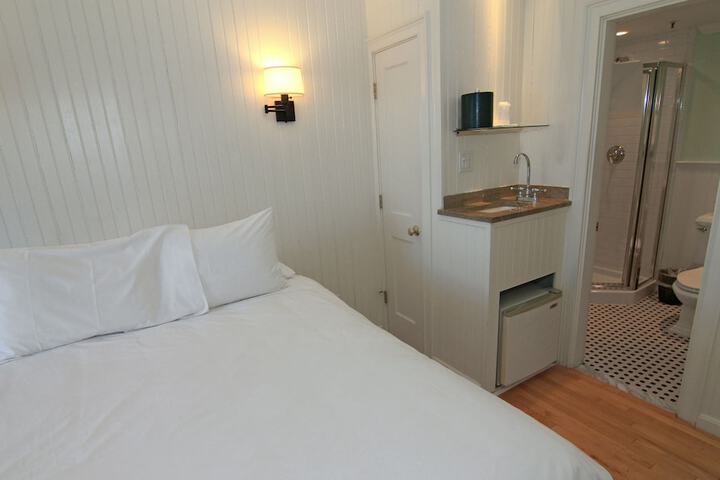 Anchor Inn Beach House