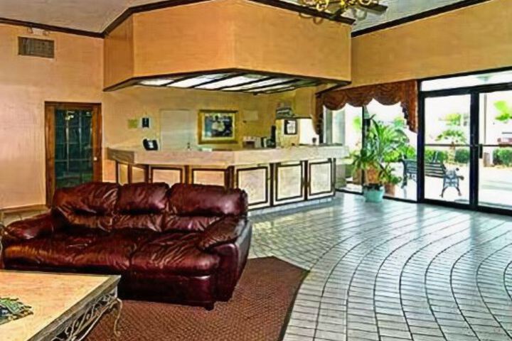 Hotel Interior 4 of 9