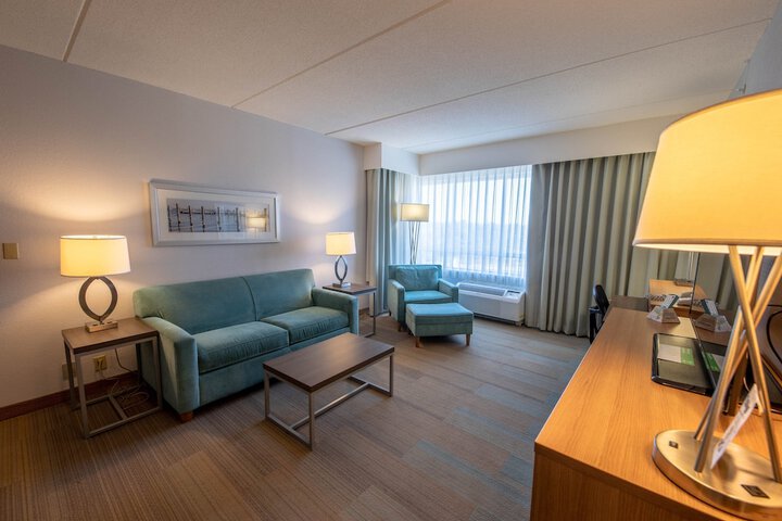 Room 52 of 93