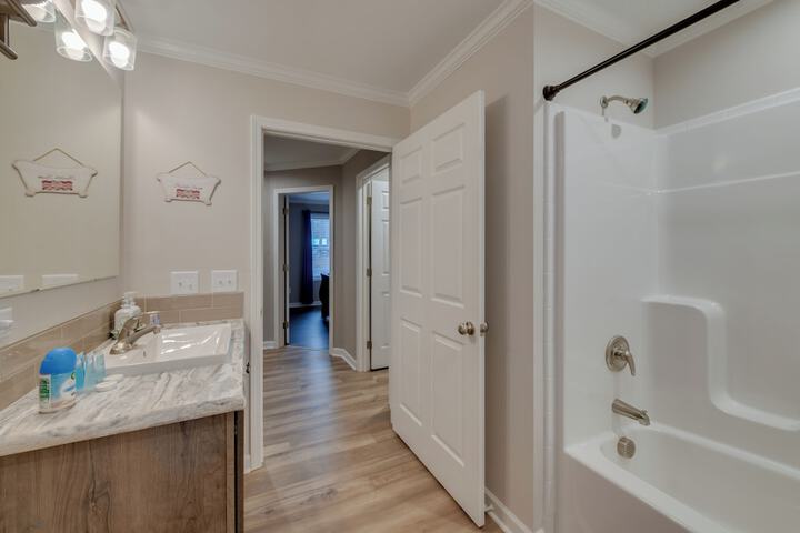Family-friendly Home w / Deck Near Colonial Beach!