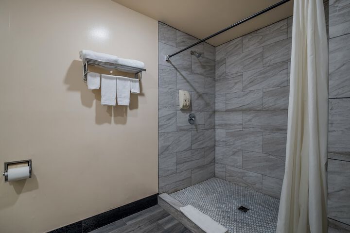 Room 12 of 41