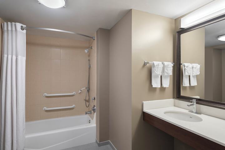 Staybridge Suites Indianapolis-Airport by IHG