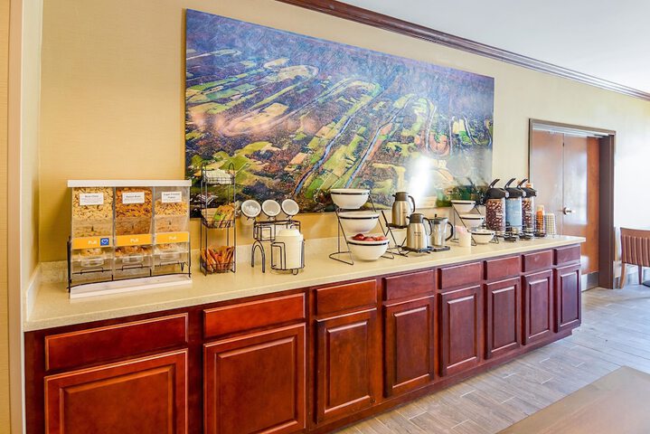 Breakfast/Coffee Service 38 of 41