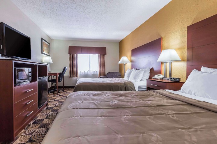 Quality Inn Sycamore - DeKalb