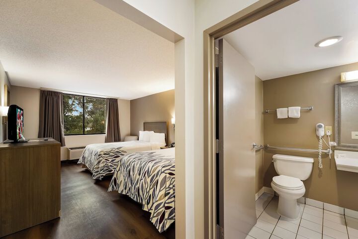 Room 14 of 36