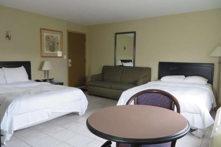 Room 11 of 34
